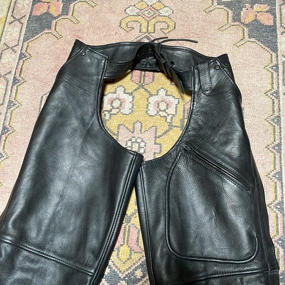 Milwaukee Leather Leather Chaps Size Small - Picture 2 of 5